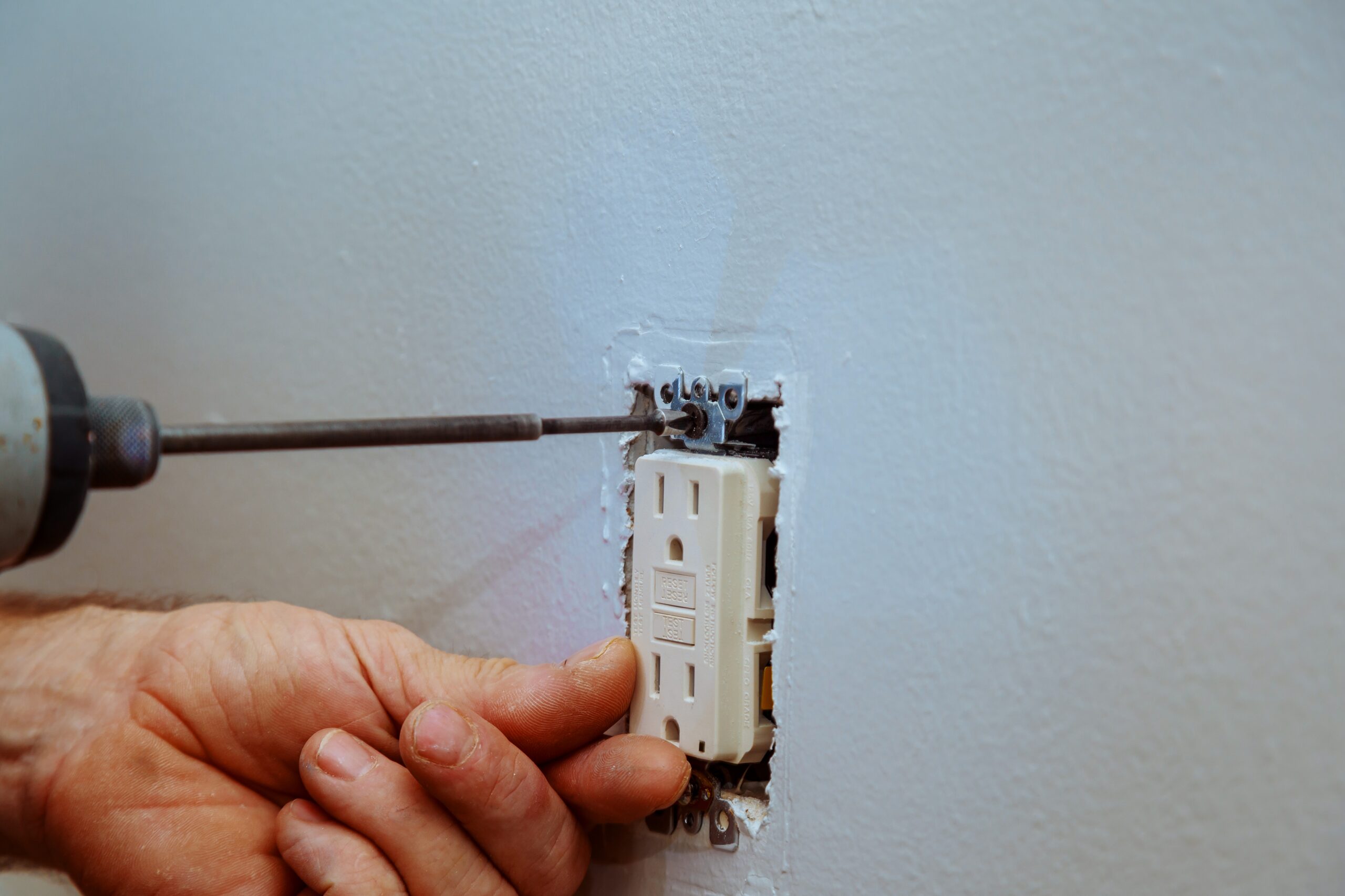 How to Install a New Electrical Outlet